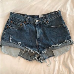 550 Levi shorts